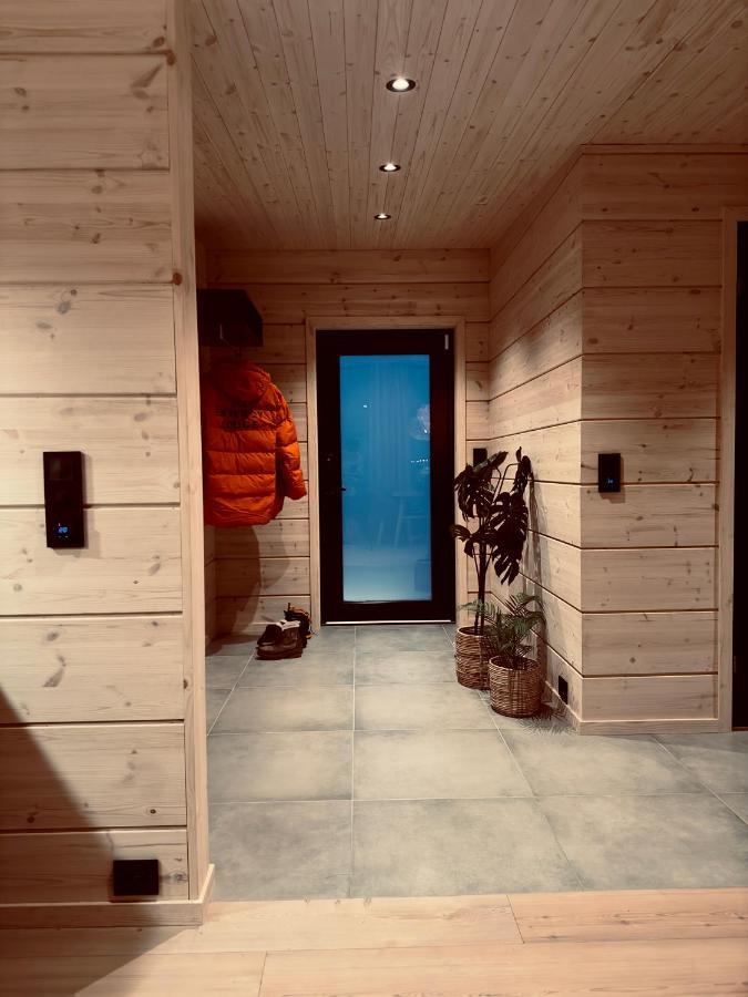 Ekkeroy Lodge - Arctic Living Vadso Exterior photo
