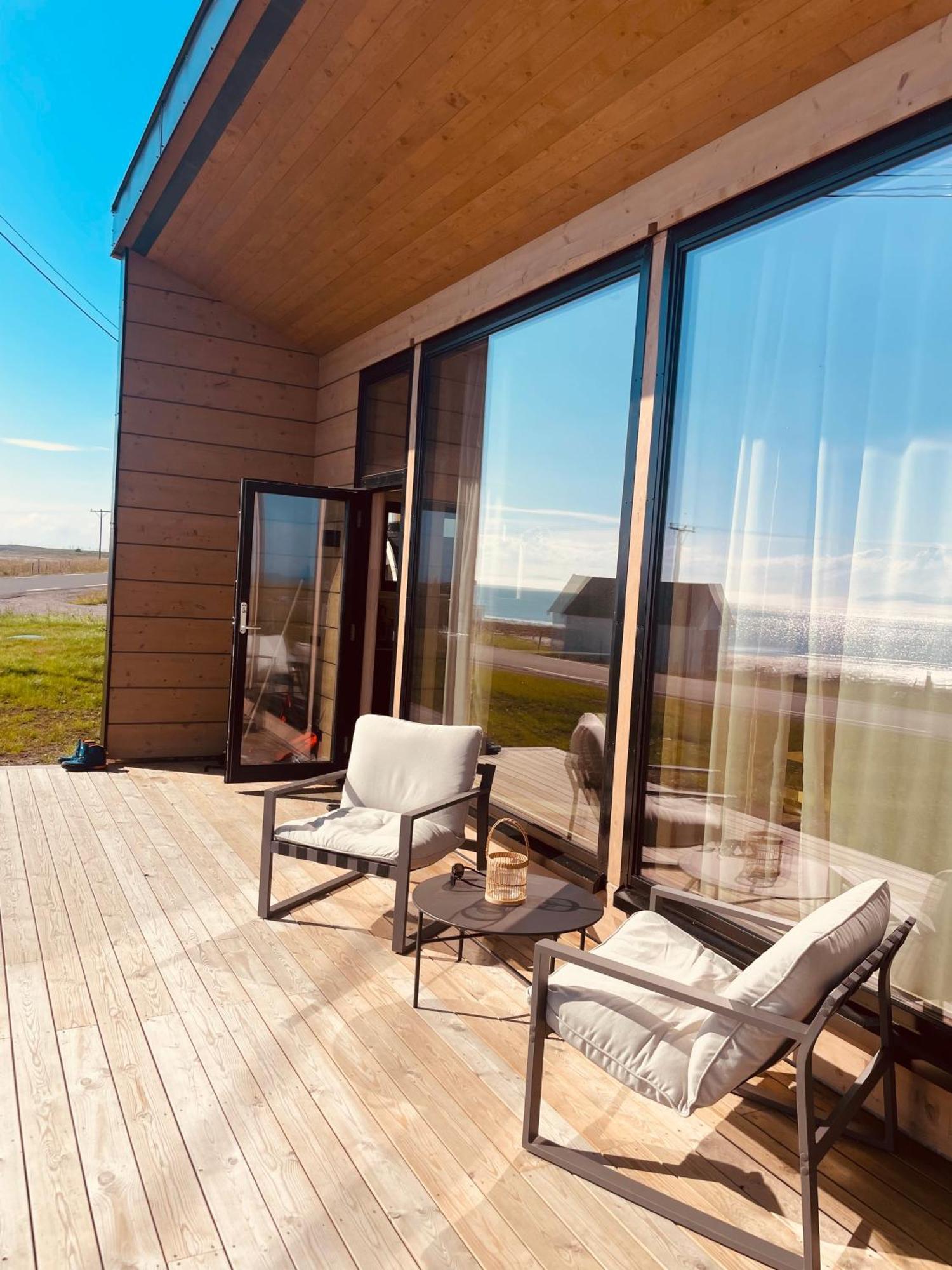 Ekkeroy Lodge - Arctic Living Vadso Exterior photo