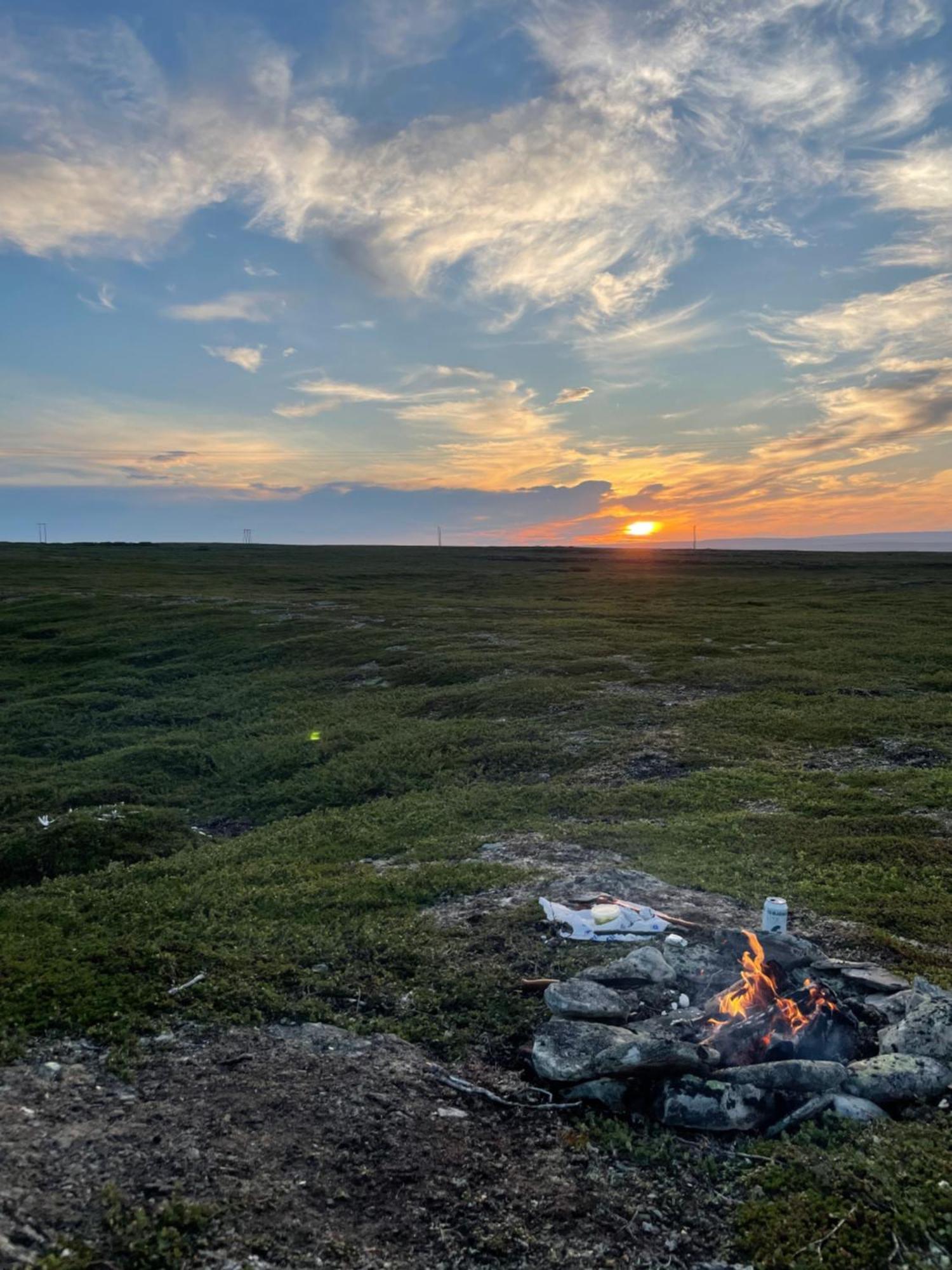 Ekkeroy Lodge - Arctic Living Vadso Exterior photo